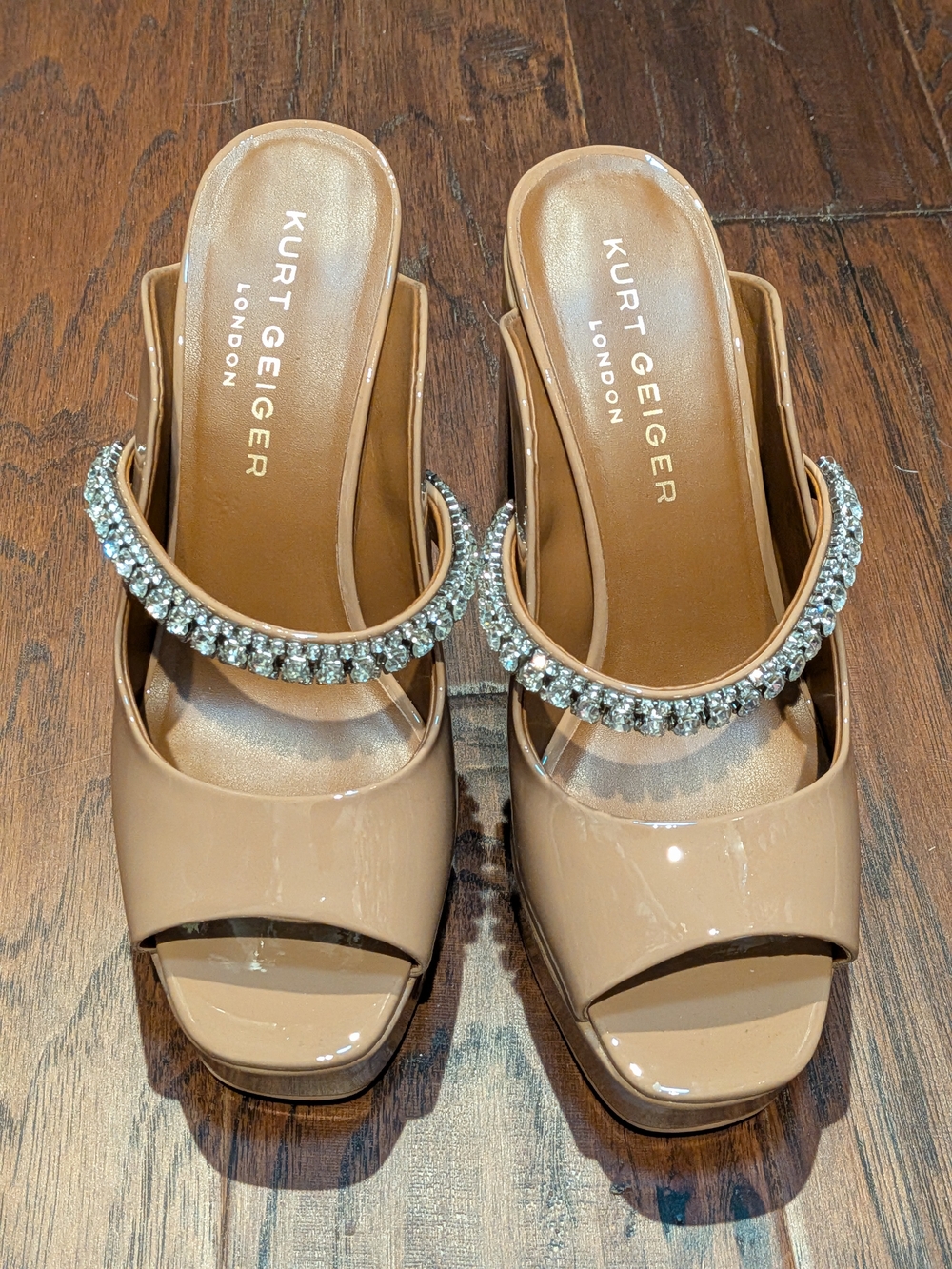 NWOT Kurt Geiger London Nude Patent Slide Sandals with Crystal Strap Size 7.5